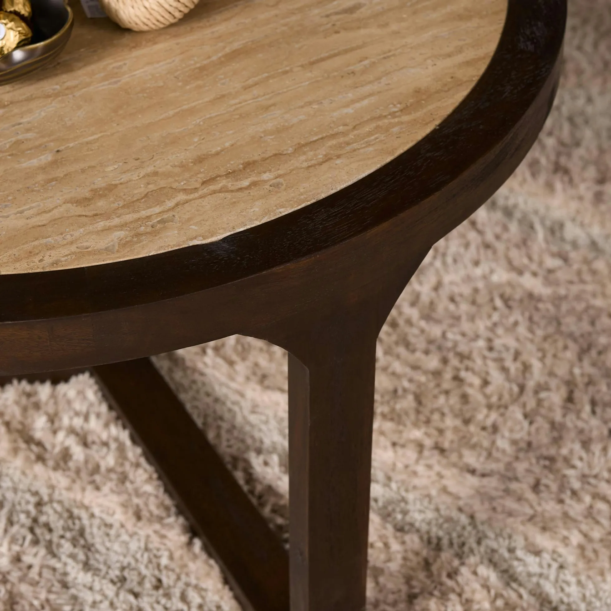 Table basse travertin et bois 3 pieds Ø75 cm DUOMO