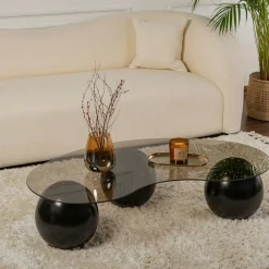 Table basse verre ambré design - 3 pieds boules noirs KOCHI
