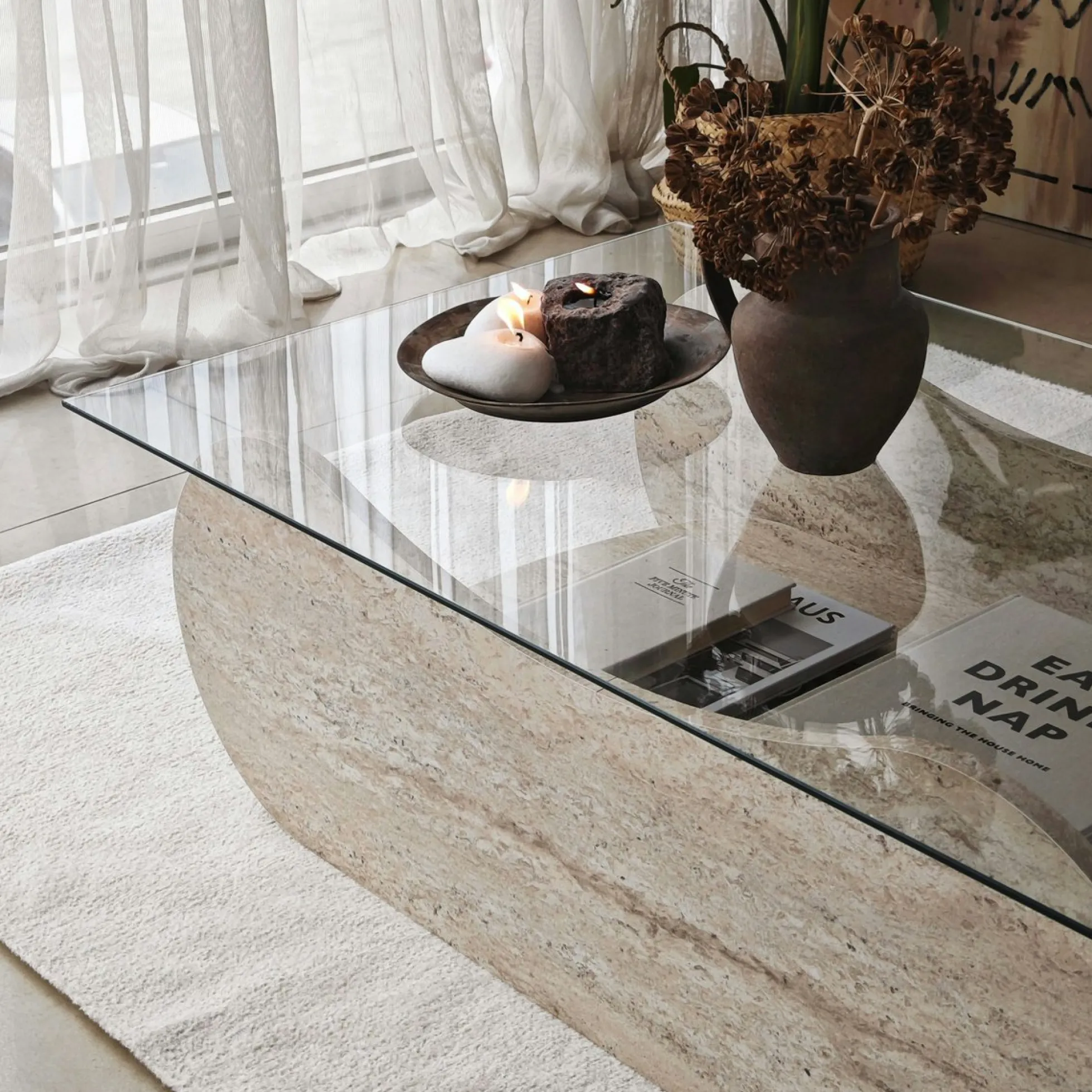 Table basse verre base luge effet travertin avec niche SALTA