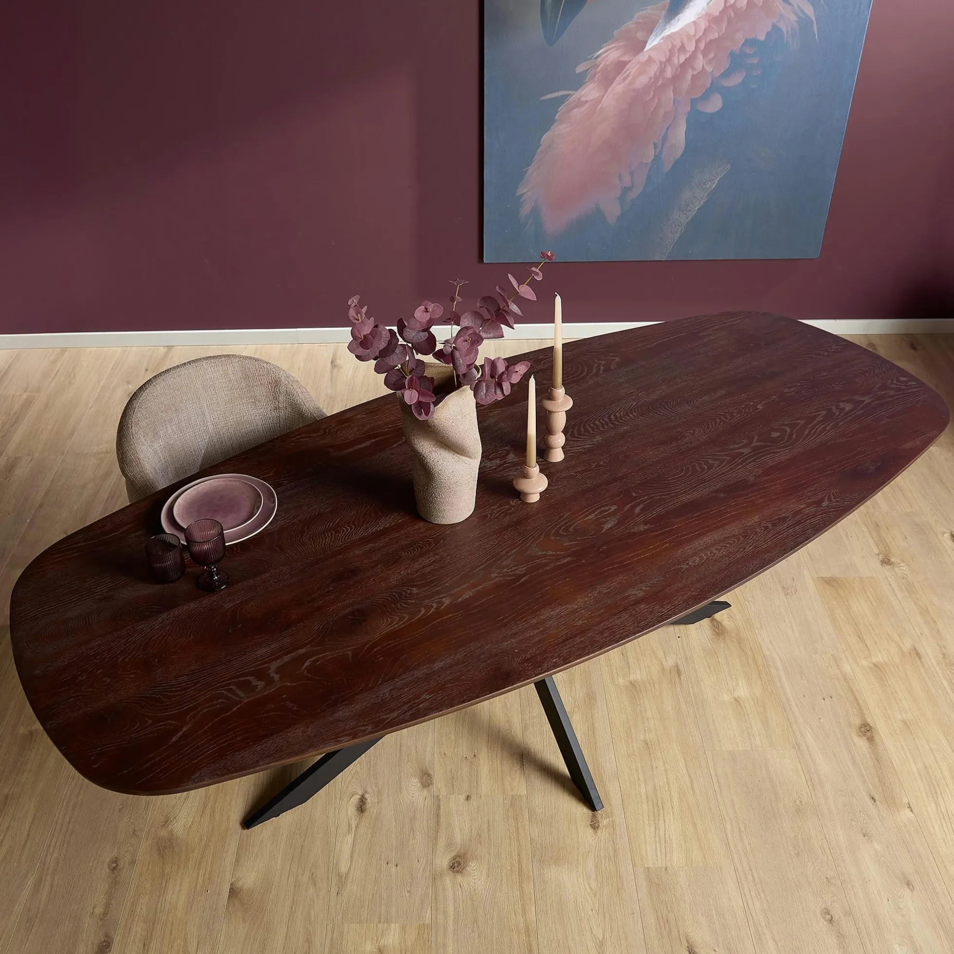 Table bords arrondis bois foncé 240 cm LEXTON