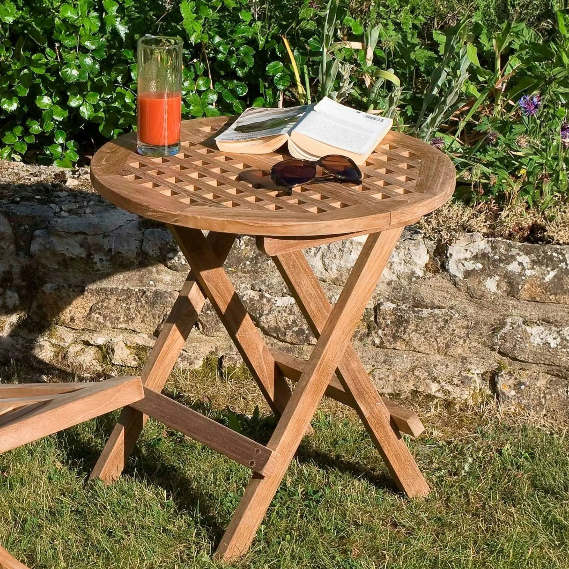 Table d'appoint de jardin en Teck ronde pliante 50cm SUMMER