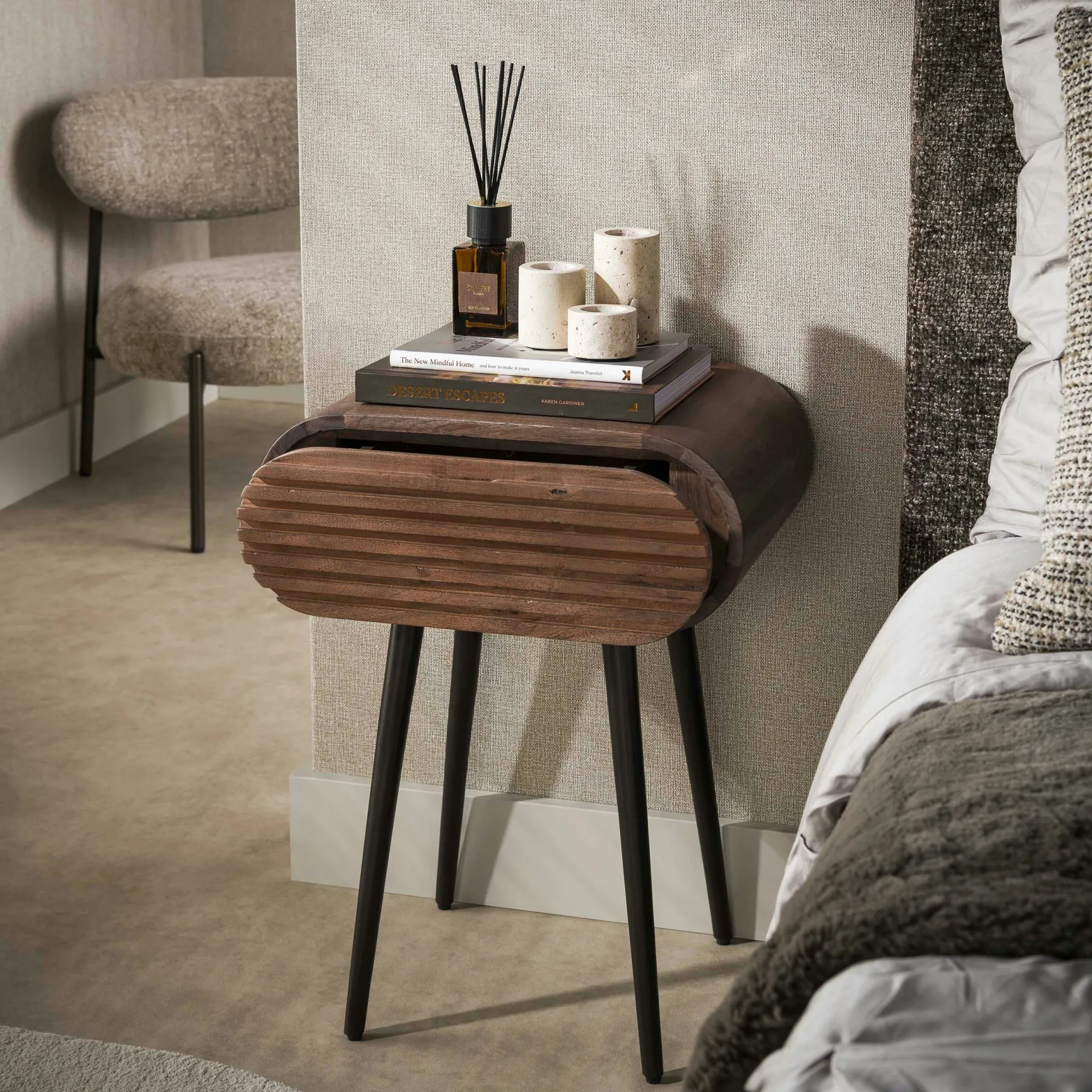 Table de chevet en bois d'acacia foncé 1 tiroir NAKO