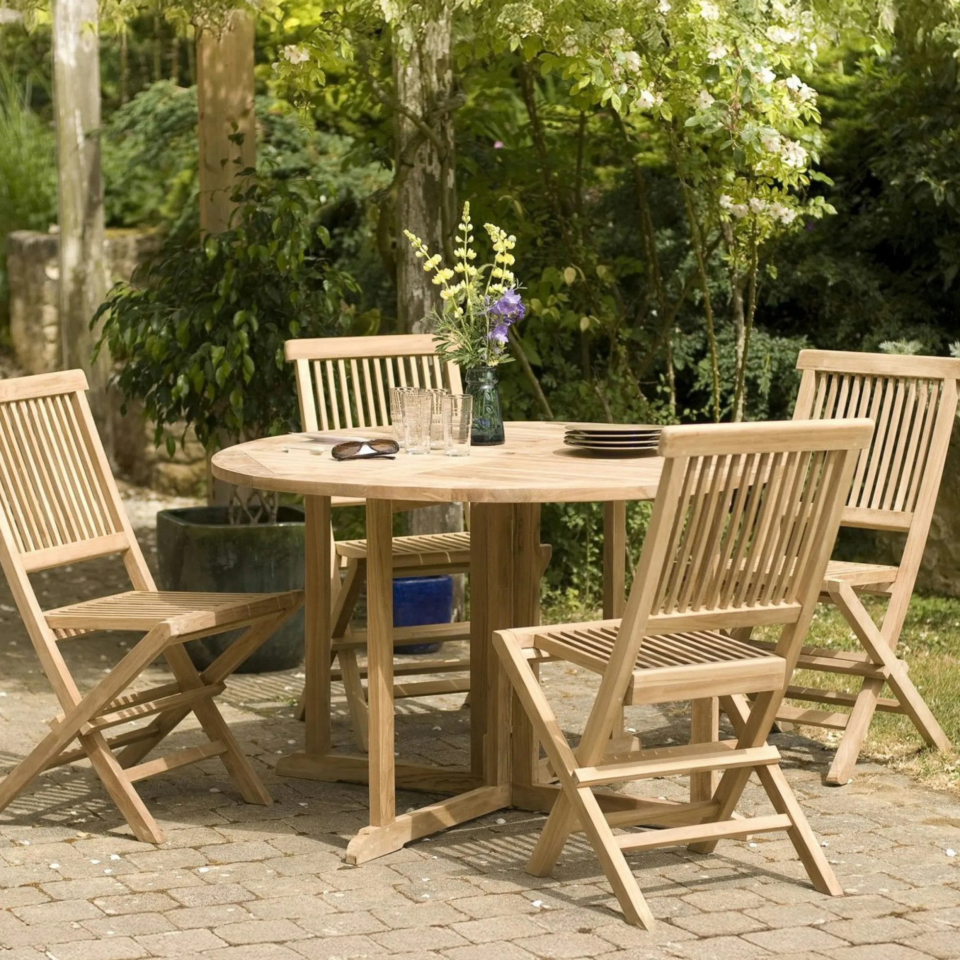 Table de jardin en Teck ronde pliante papillon 120cm SUMMER