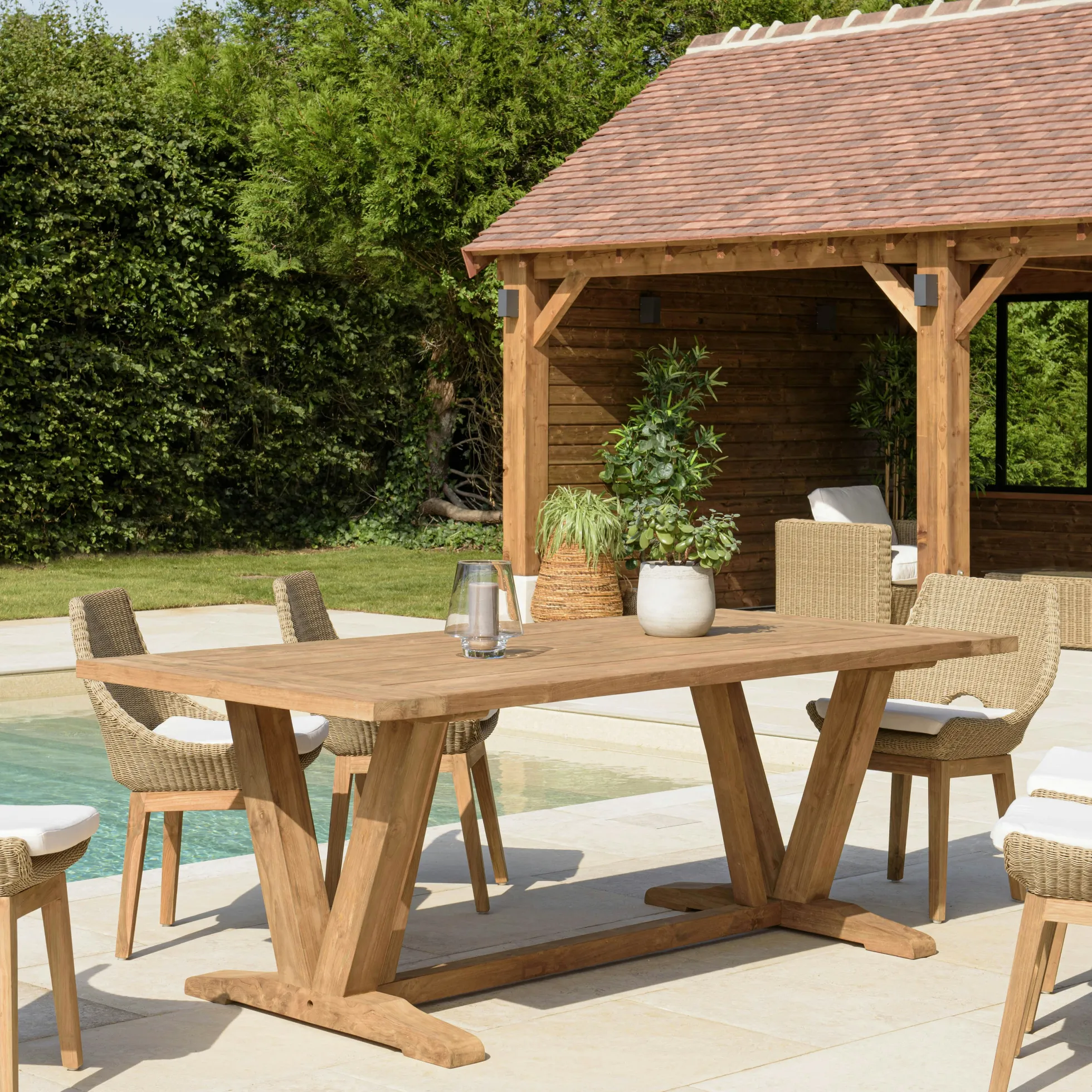 Table de jardin pieds en V teck recyclé naturel 220 cm MANY
