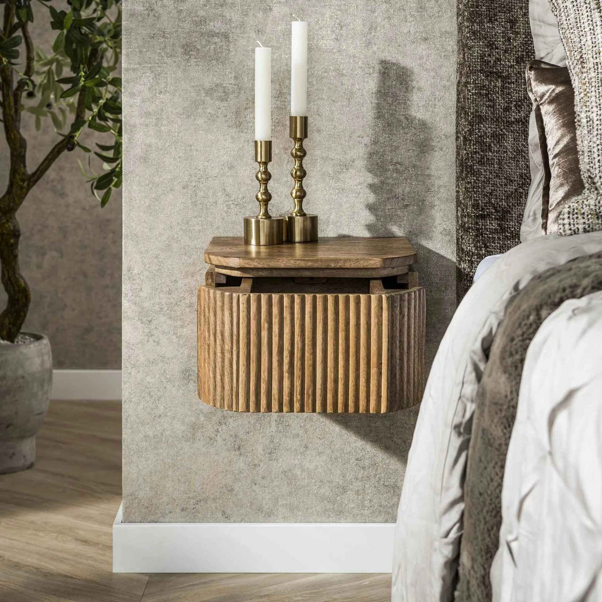 Table de nuit bois – 1 tiroir, motif baguette 32 cm DELHI