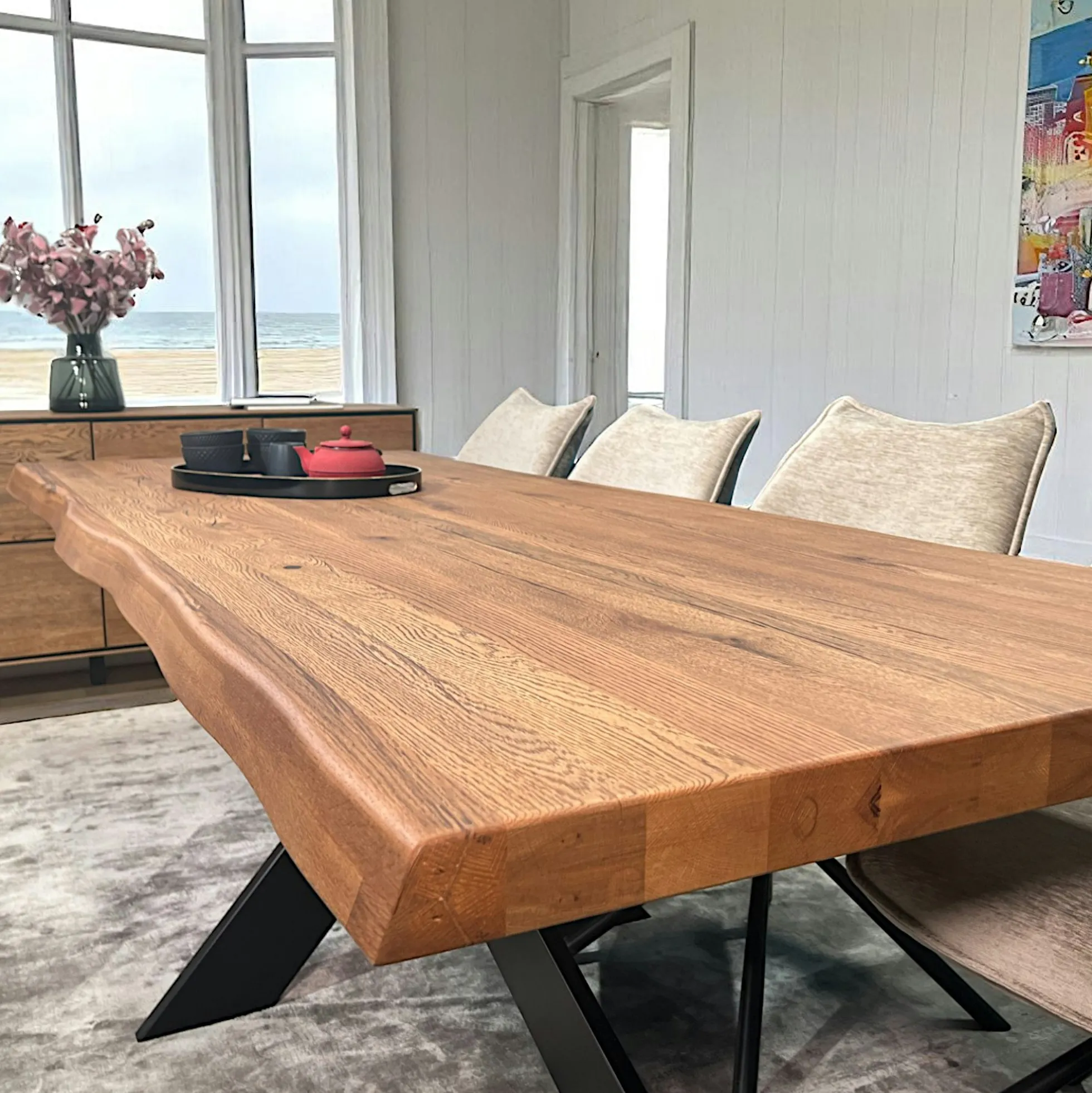 Table extensible chêne brun bords naturels pied noir fin 240 cm PALERME