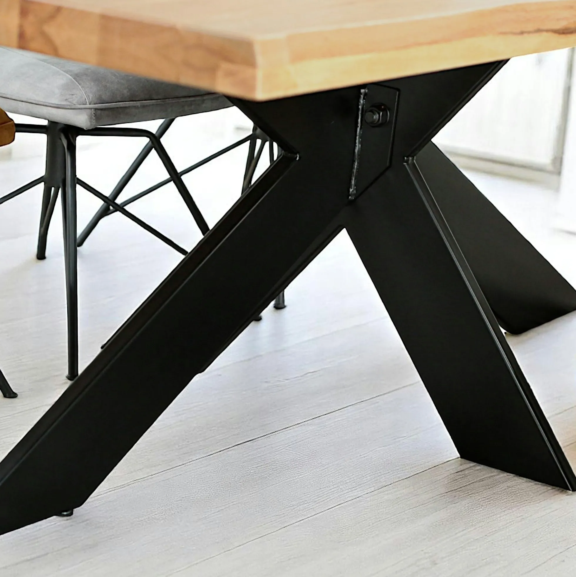 Table extensible en chêne huilé avec bords naturels 200 cm PALERME
