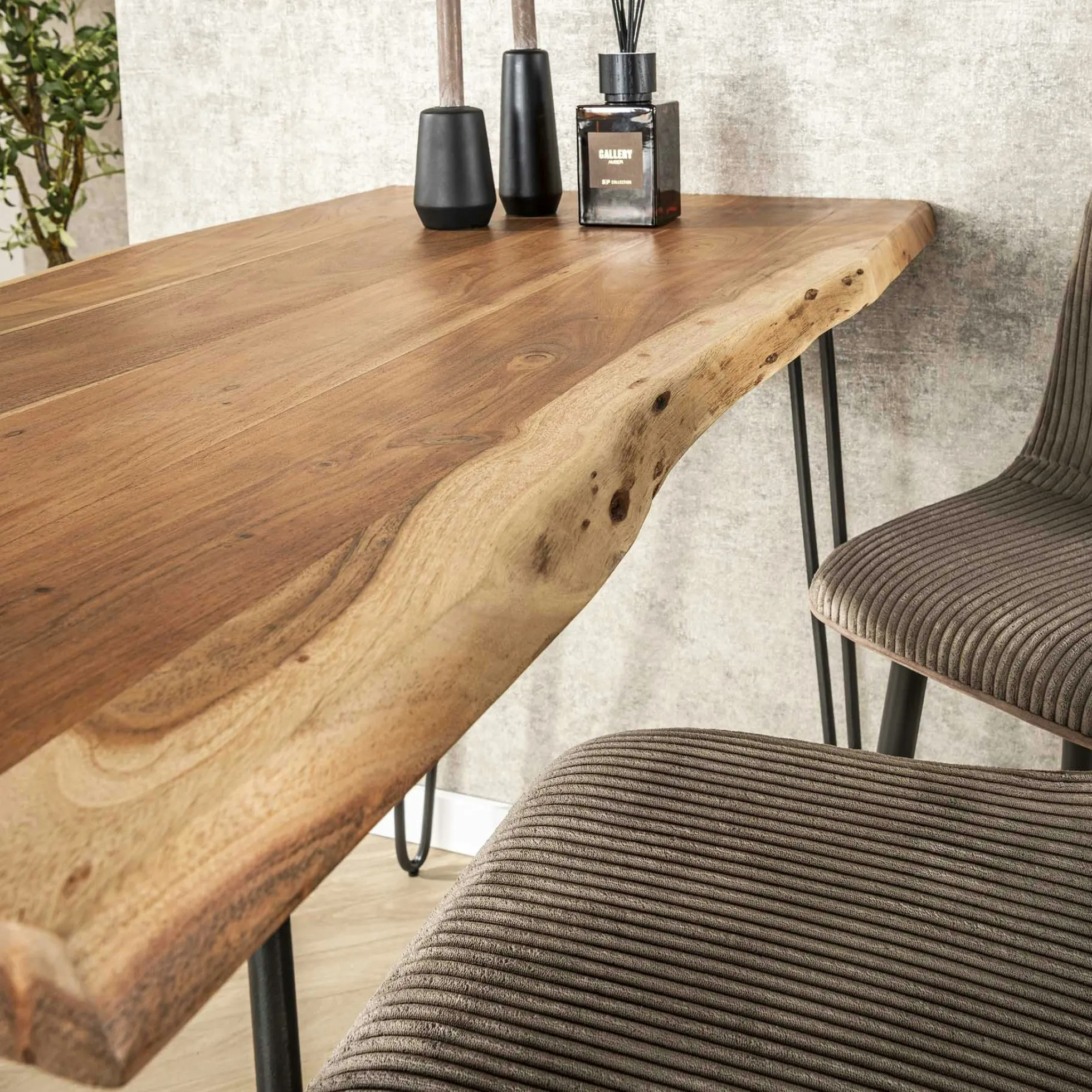 Table haute en bois massif bordure naturelle 130 cm MELBOURNE