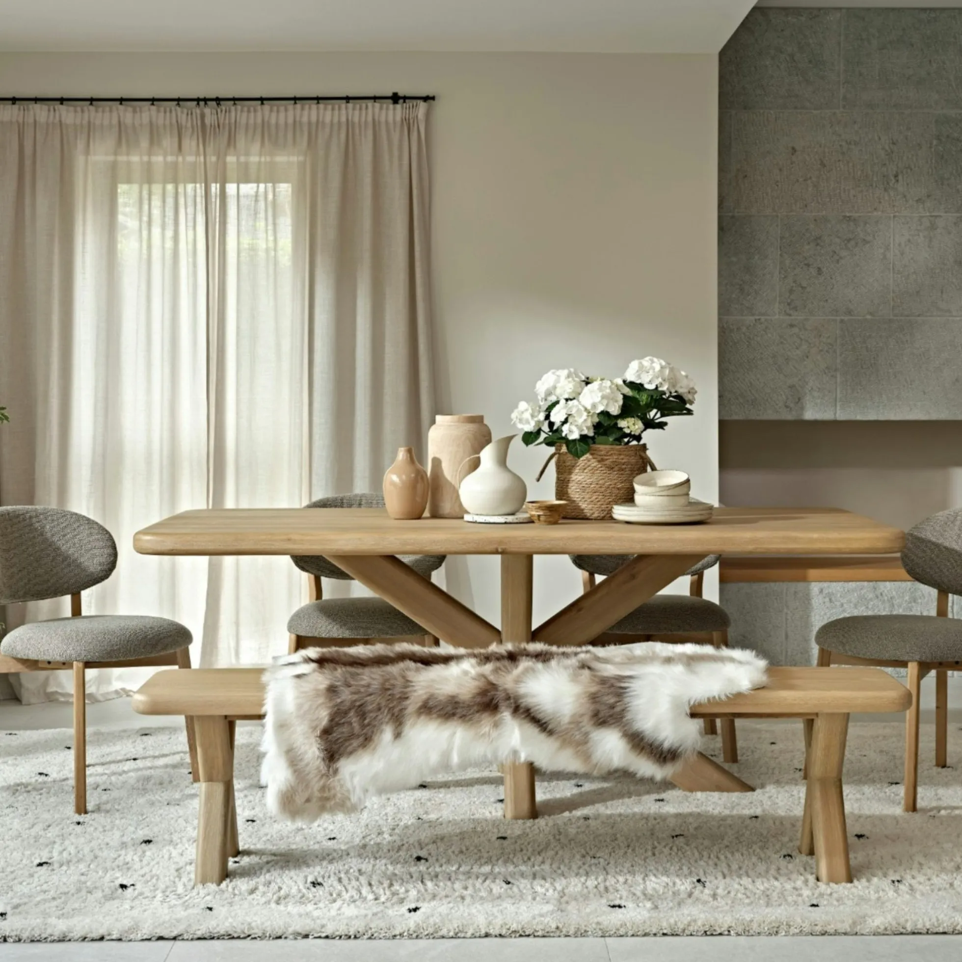 Table à manger chêne massif bords arrondis 180 cm ASTER