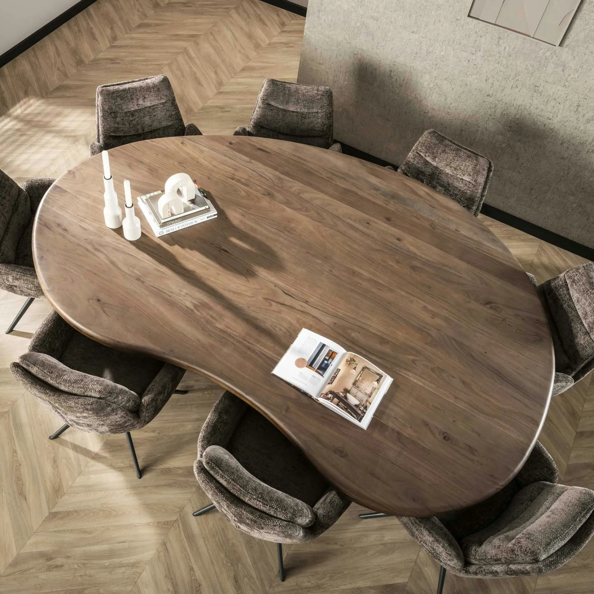 Table à manger design en bois d'acacia massif forme haricot 244 cm MYSORE
