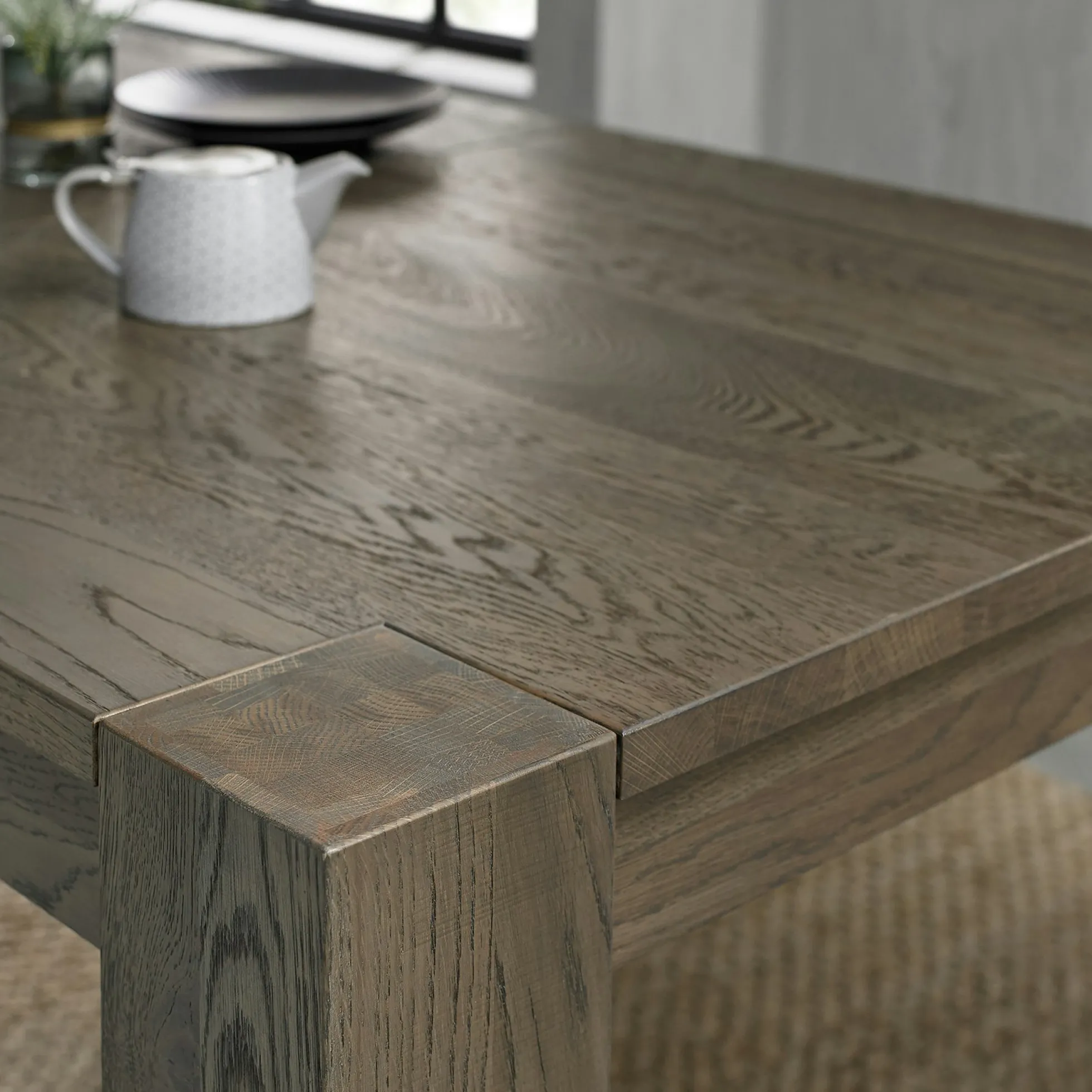 Table à manger en bois de chêne fumé 180 cm ALLEN