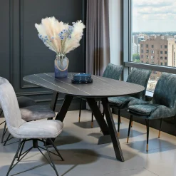 Table à manger en céramique noire mate 200 cm BERGAME