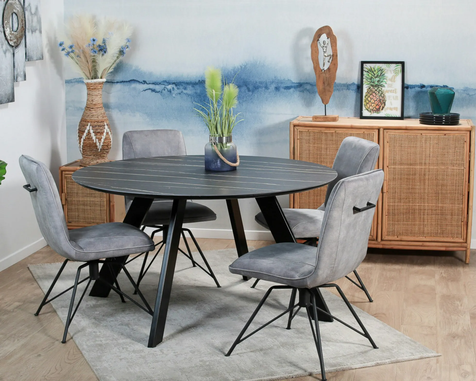 Table à manger en céramique noire mate forme ronde 140 cm BERGAME
