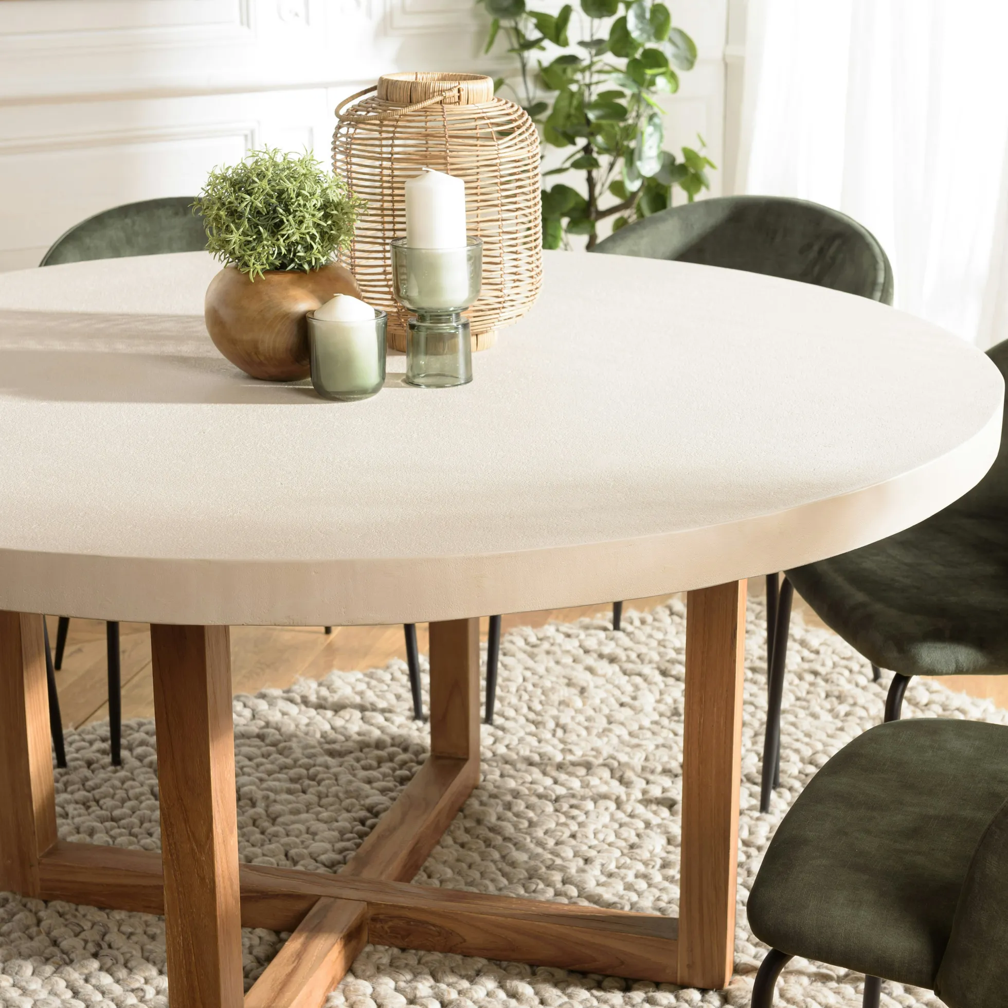 Table à manger ronde béton beige pieds bois croisés DIKA