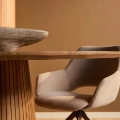 Table ovale bois à pied rainuré 240 cm CALERO