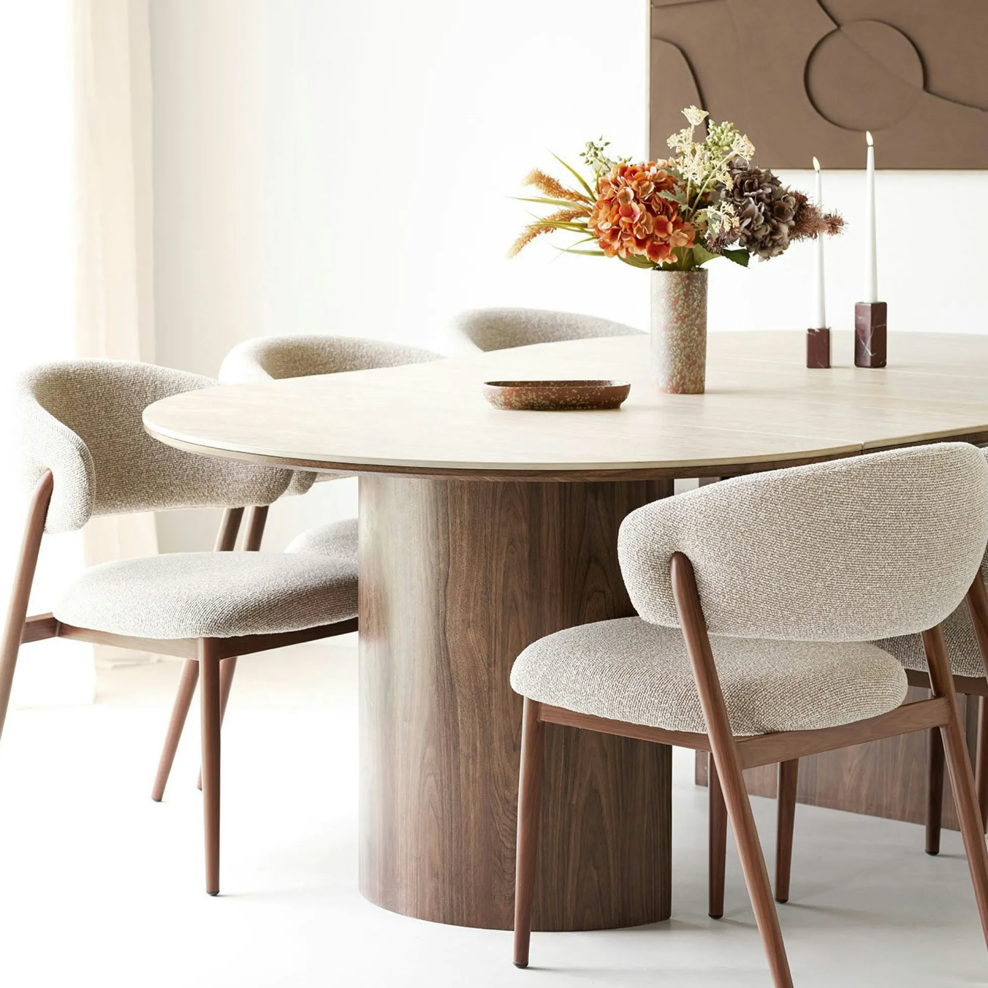 Table repas ronde extensible en céramique aspect travertin 120/160/200 PRATO