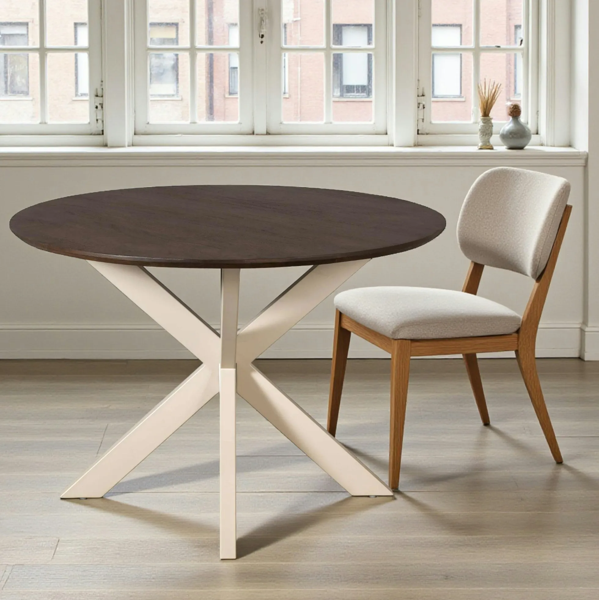 Table ronde bois brun pied blanc Ø110 cm CORTINA