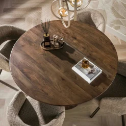 Table ronde en bois d'acacia foncé design organique Ø130 cm NAKO