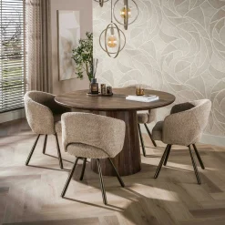 Table ronde en bois d'acacia foncé design organique Ø130 cm NAKO
