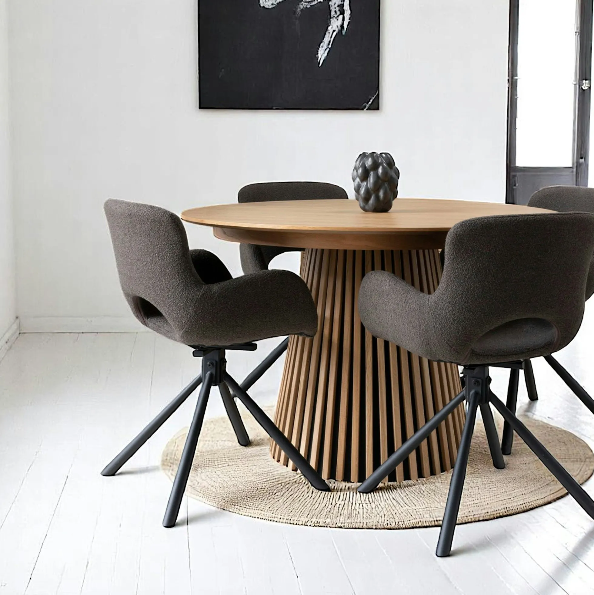 Table ronde extensible en chêne clair avec piètement baguette (2 rallonges incluses) ø120 cm / 160 cm / 200 cm AMSTERDAM