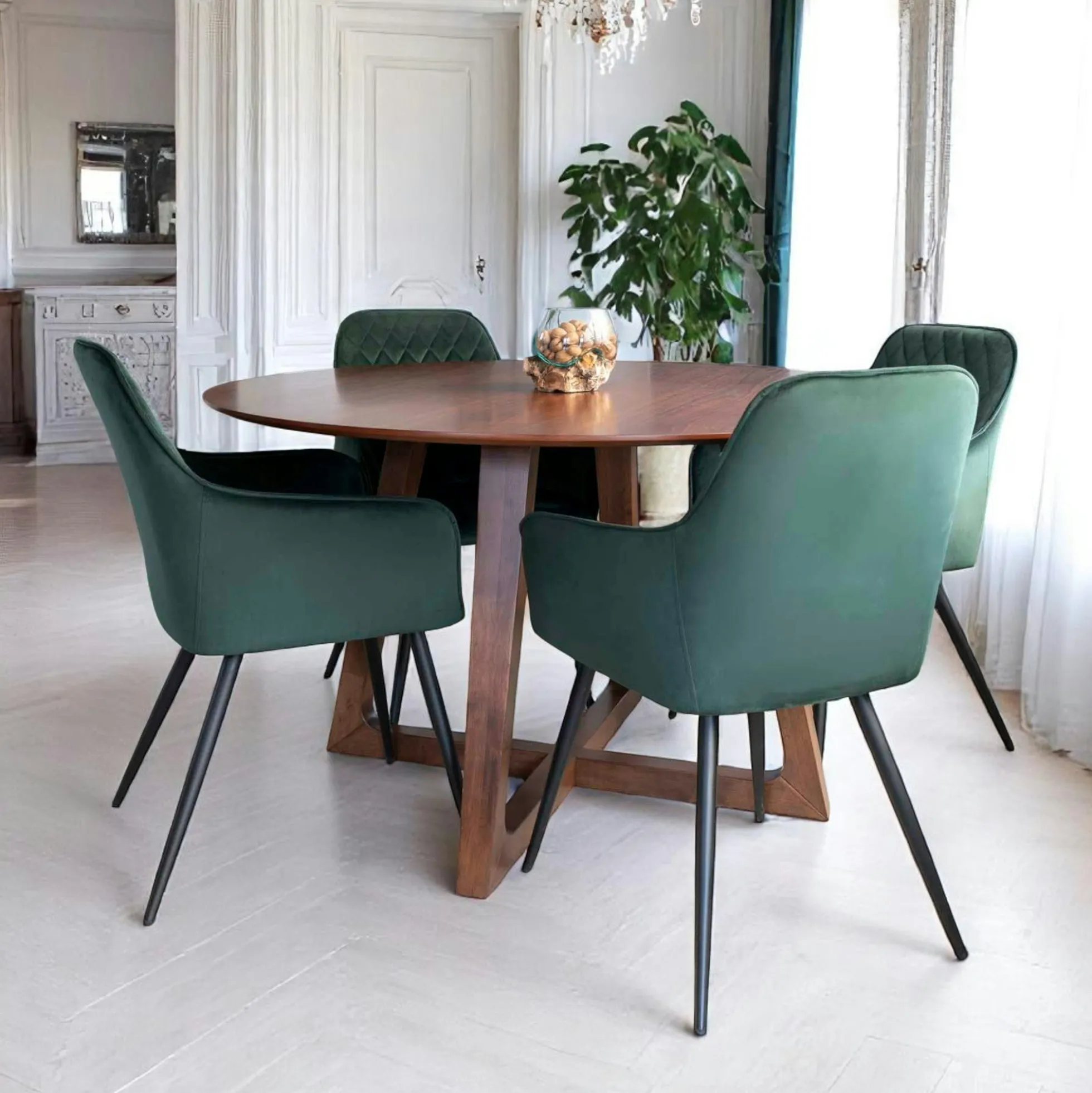 Table ronde vintage en placage noyer Ø137 cm LILLEHAMMER