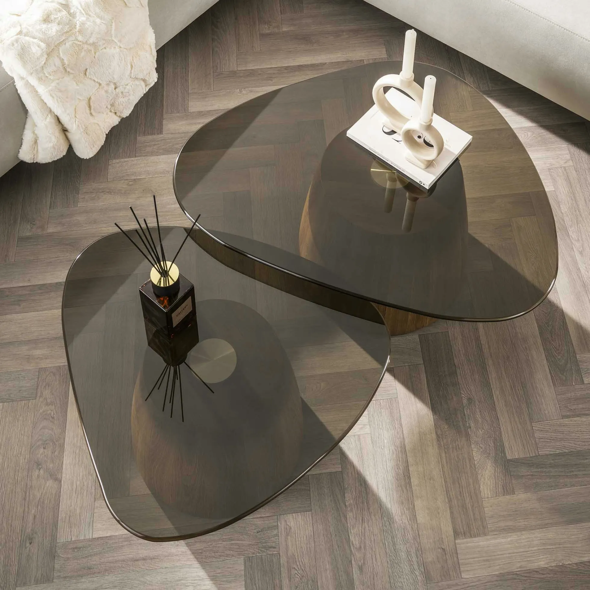 Tables salon verre fumé design triangle (lot de 2) MILOS